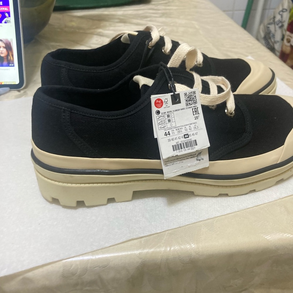 new Zara black canvas sneakers size 11 very comfortable and stylish sneaker
